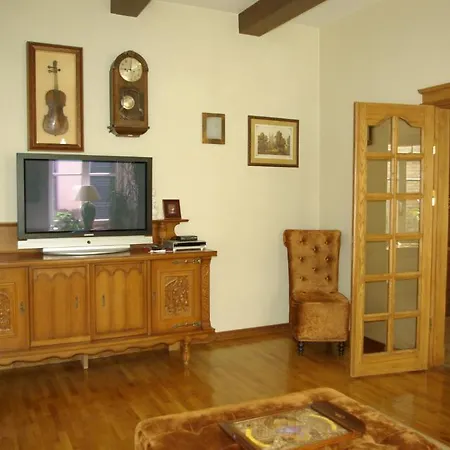 公寓 皮里艾斯公寓 *